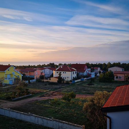 Villa Mena Vir Luaran gambar