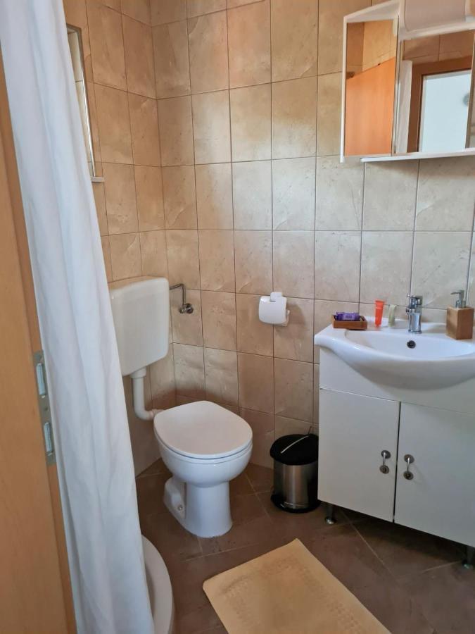 Villa Mena Vir Luaran gambar