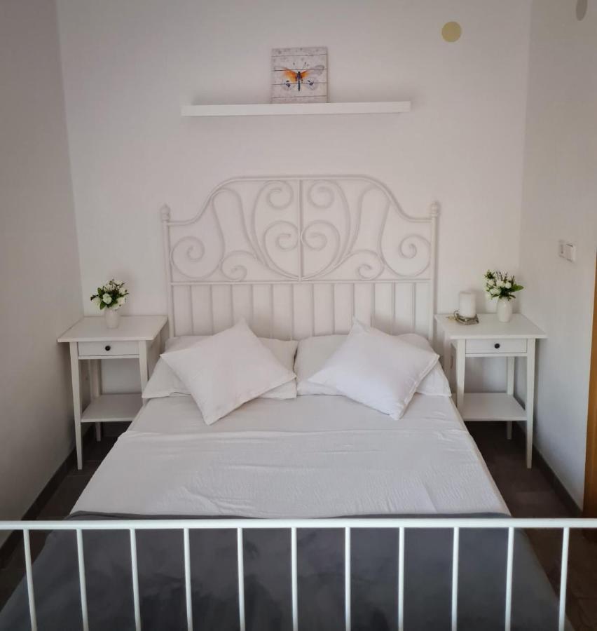 Villa Mena Vir Luaran gambar