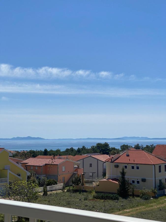 Villa Mena Vir Luaran gambar